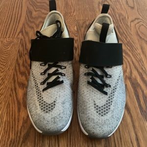 Women’s Nike trainers